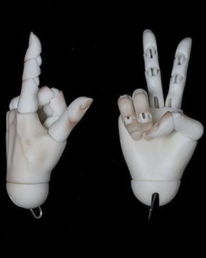 Gem 70cm Male Jointed Hands - Click Image to Close